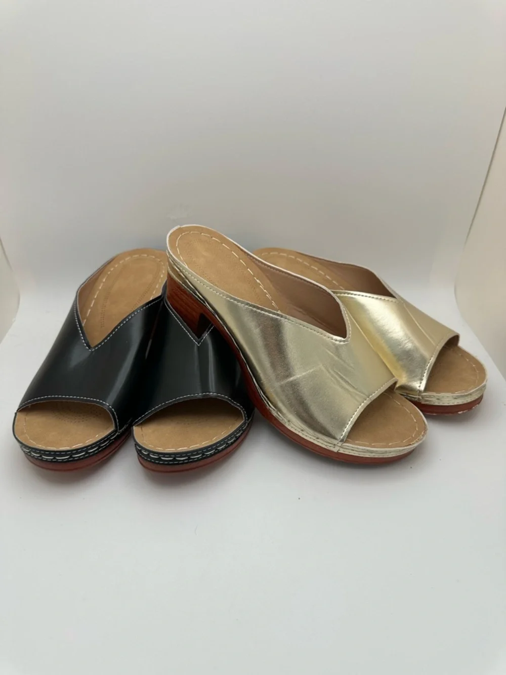 Unbranded Women’s Open-Toe Slide set of 2 sandals Black and Gold Wedge Mule Sz40 - Picture 4 of 17